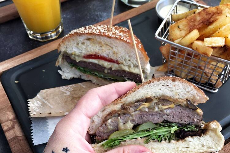Kaptan Borek Burger Soyak Izmir